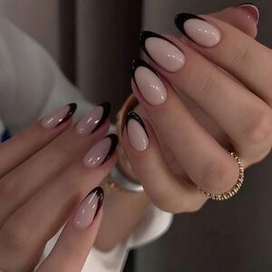 24pc Press On Nail Set from the Nail Bar 💅